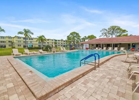 4885 1st Street NE St Petersburg FL 33703