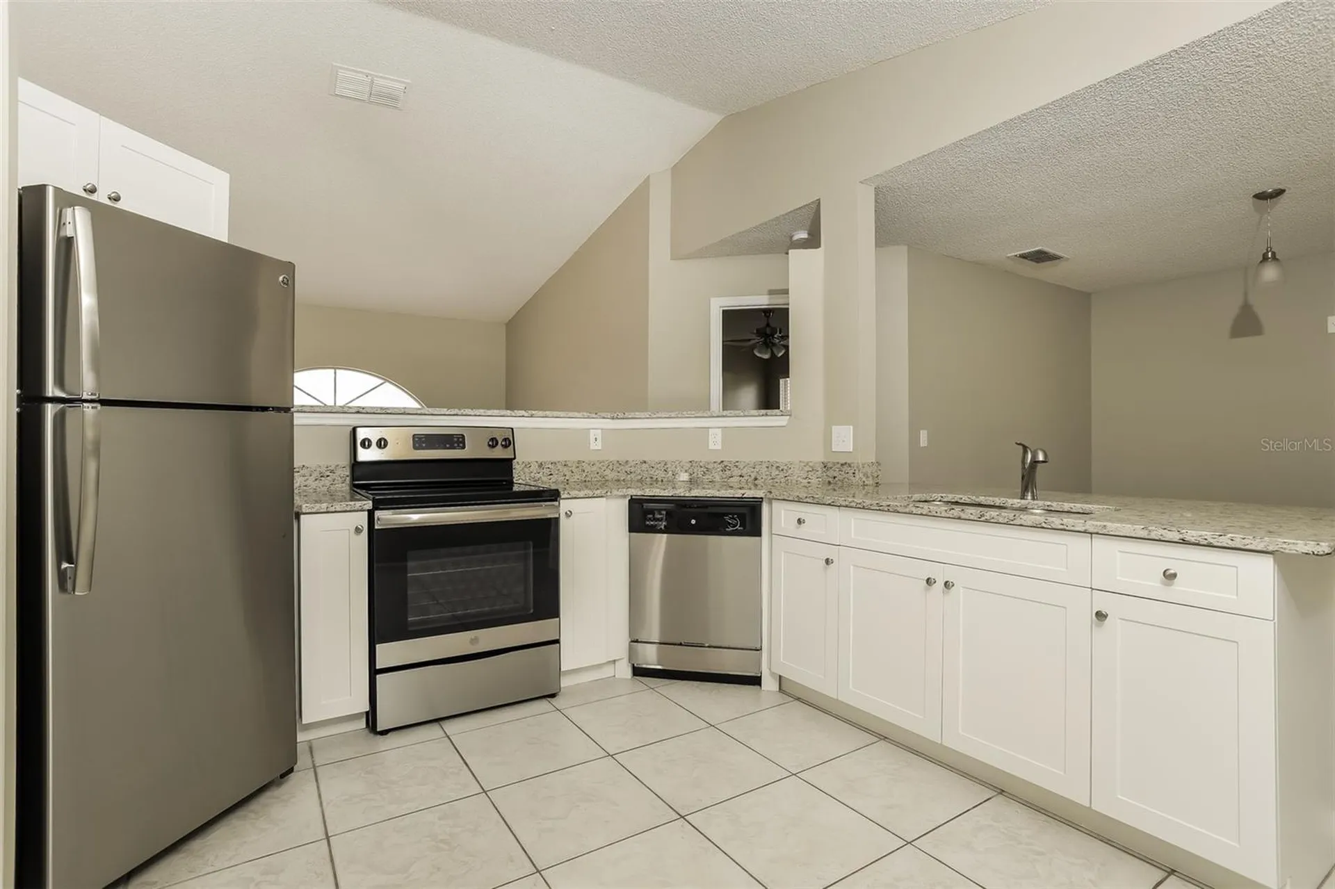 557 Oak Branch Circle Kissimmee FL 34758