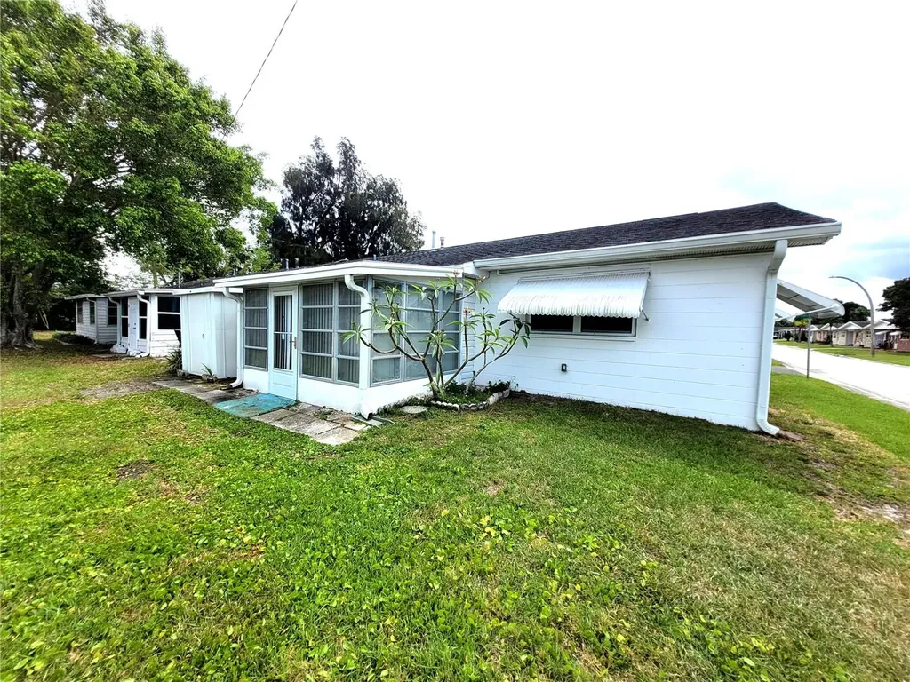 4999 Springwood Court Pinellas Park FL 33782