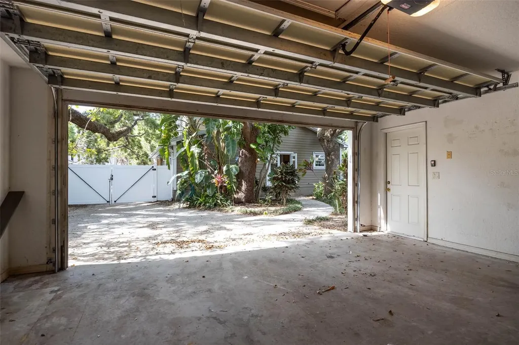 3311 W Hawthorne Road Tampa FL 33611