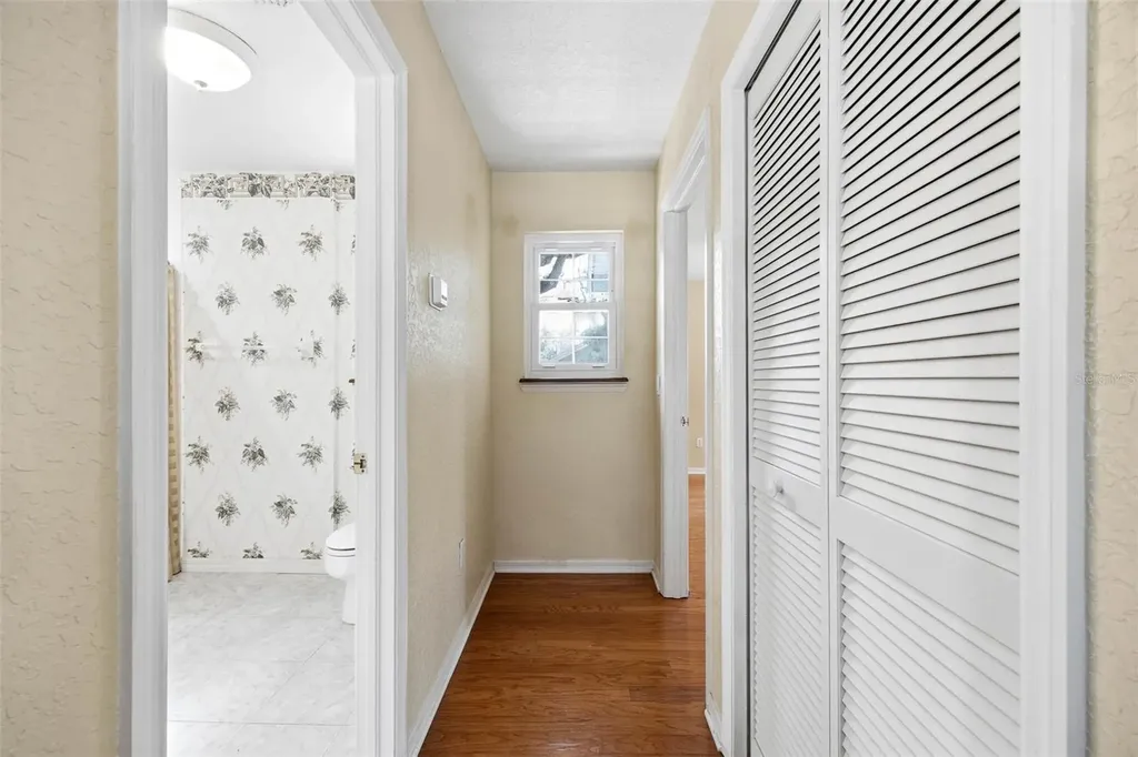 3311 W Hawthorne Road Tampa FL 33611