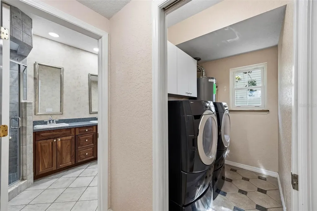 3311 W Hawthorne Road Tampa FL 33611