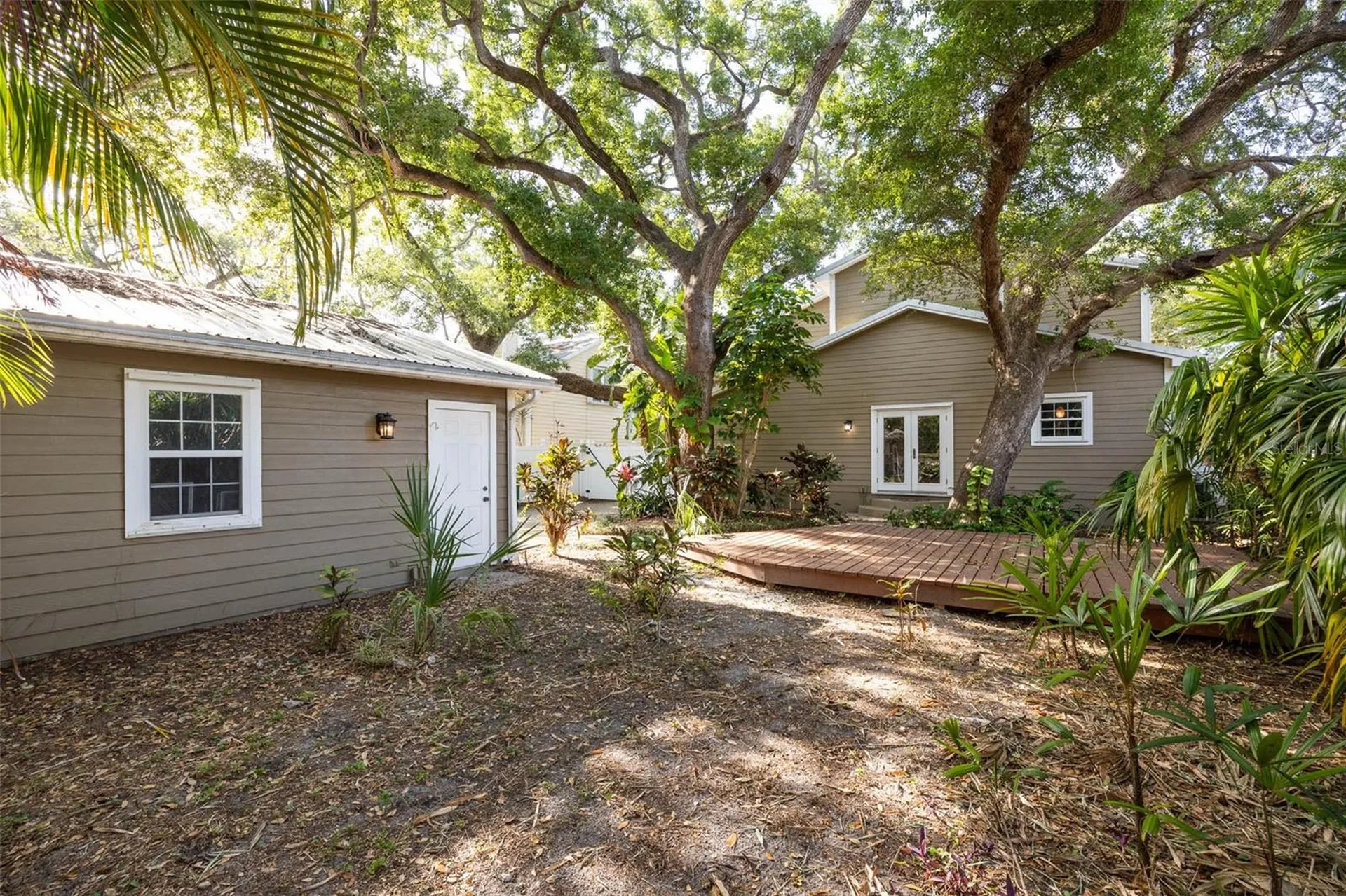 3311 W Hawthorne Road Tampa FL 33611