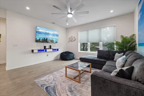 623 Petit Way Largo FL 33770