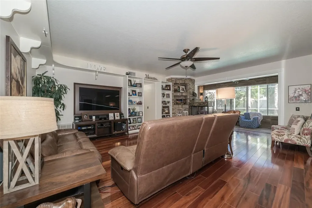10408 Riverburn Drive Tampa FL 33647