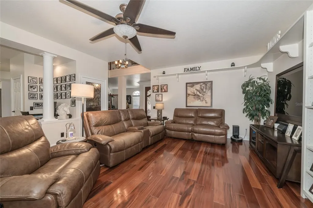 10408 Riverburn Drive Tampa FL 33647