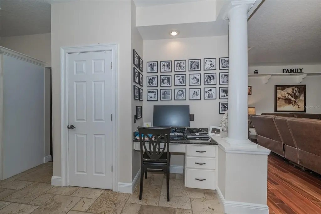 10408 Riverburn Drive Tampa FL 33647