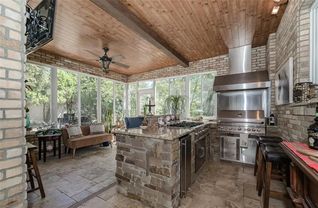 10408 Riverburn Drive Tampa FL 33647