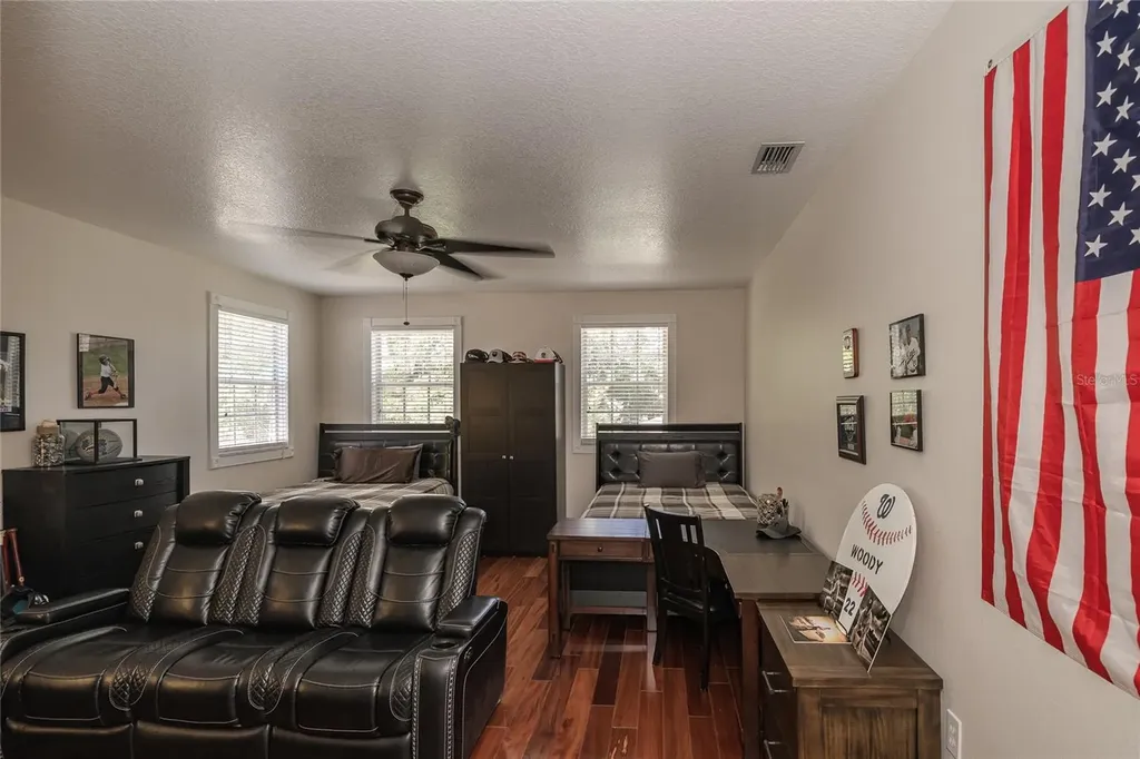 10408 Riverburn Drive Tampa FL 33647