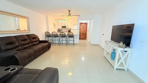 37 Ave. Isla Verde Carolina PR 00979