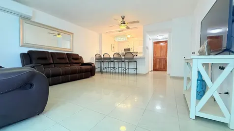 37 Ave. Isla Verde Carolina PR 00979