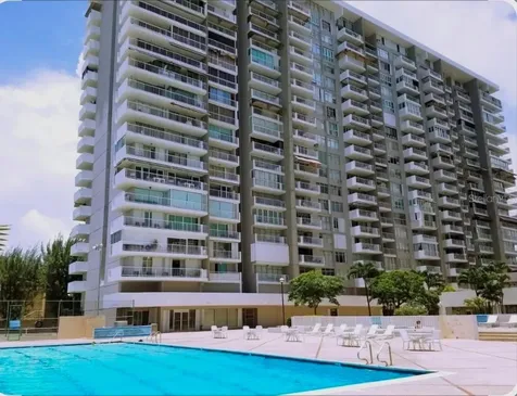 37 Ave. Isla Verde Carolina PR 00979