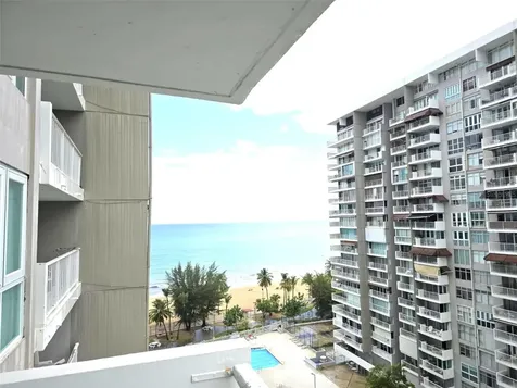 37 Ave. Isla Verde Carolina PR 00979