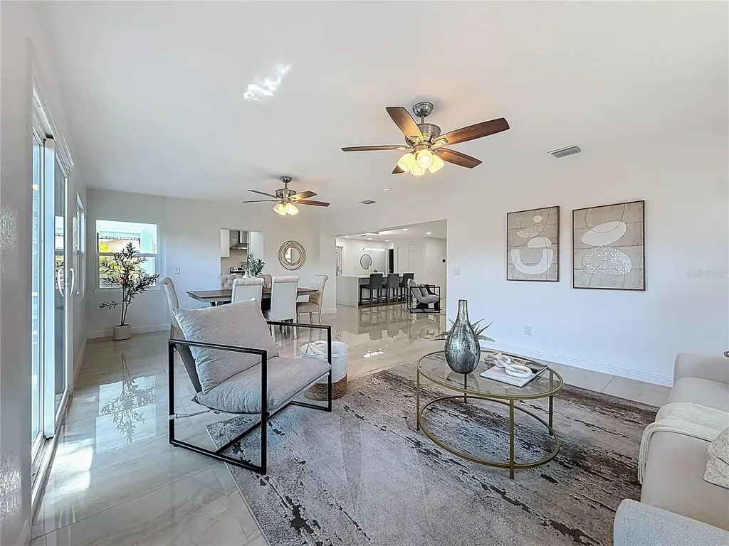 910 Alcazar Way S St Petersburg FL 33705
