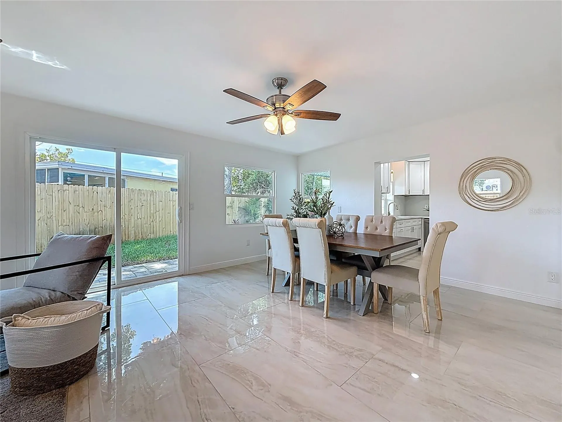910 Alcazar Way S St Petersburg FL 33705