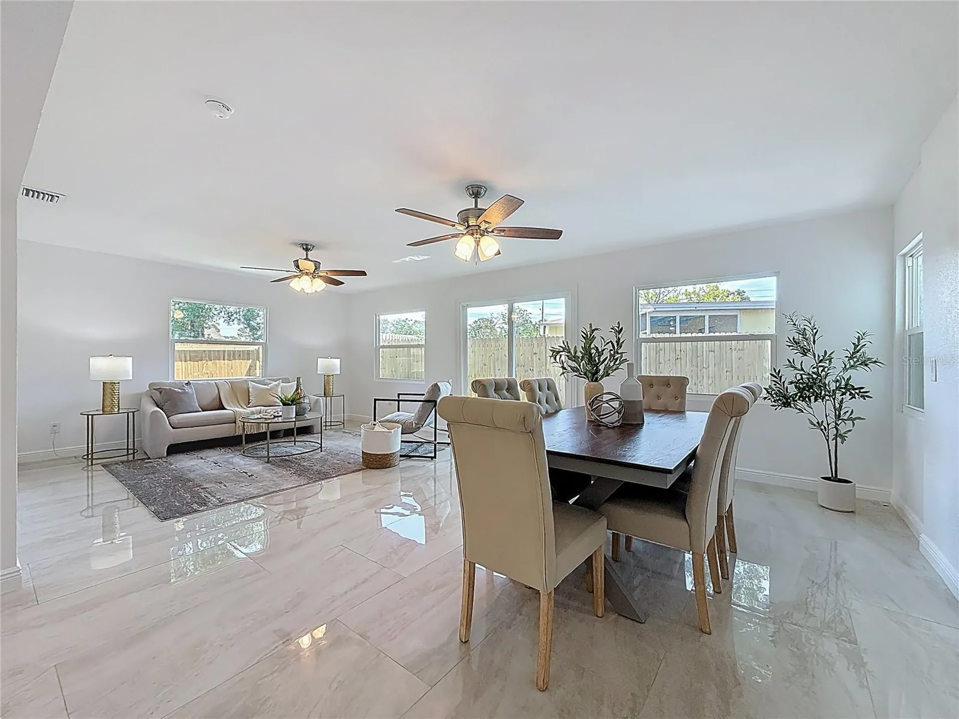 910 Alcazar Way S St Petersburg FL 33705