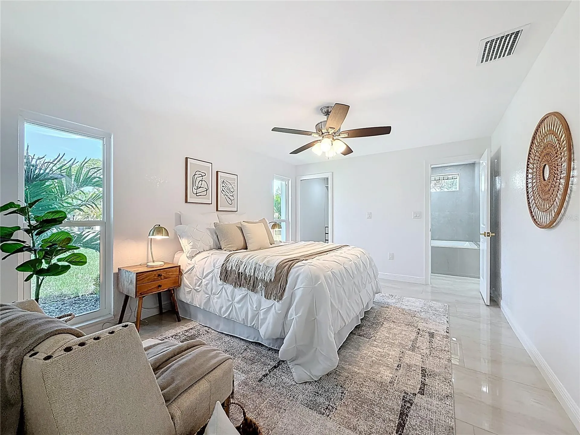 910 Alcazar Way S St Petersburg FL 33705