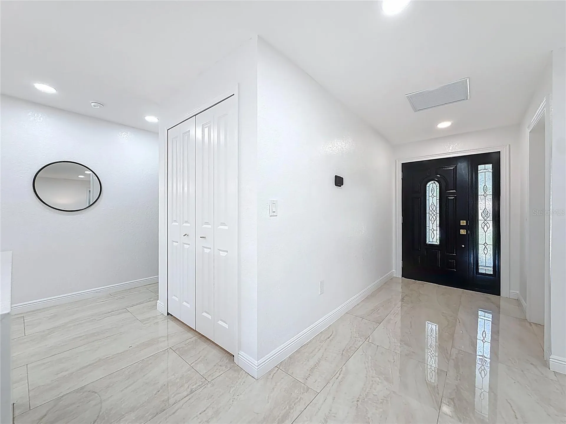 910 Alcazar Way S St Petersburg FL 33705