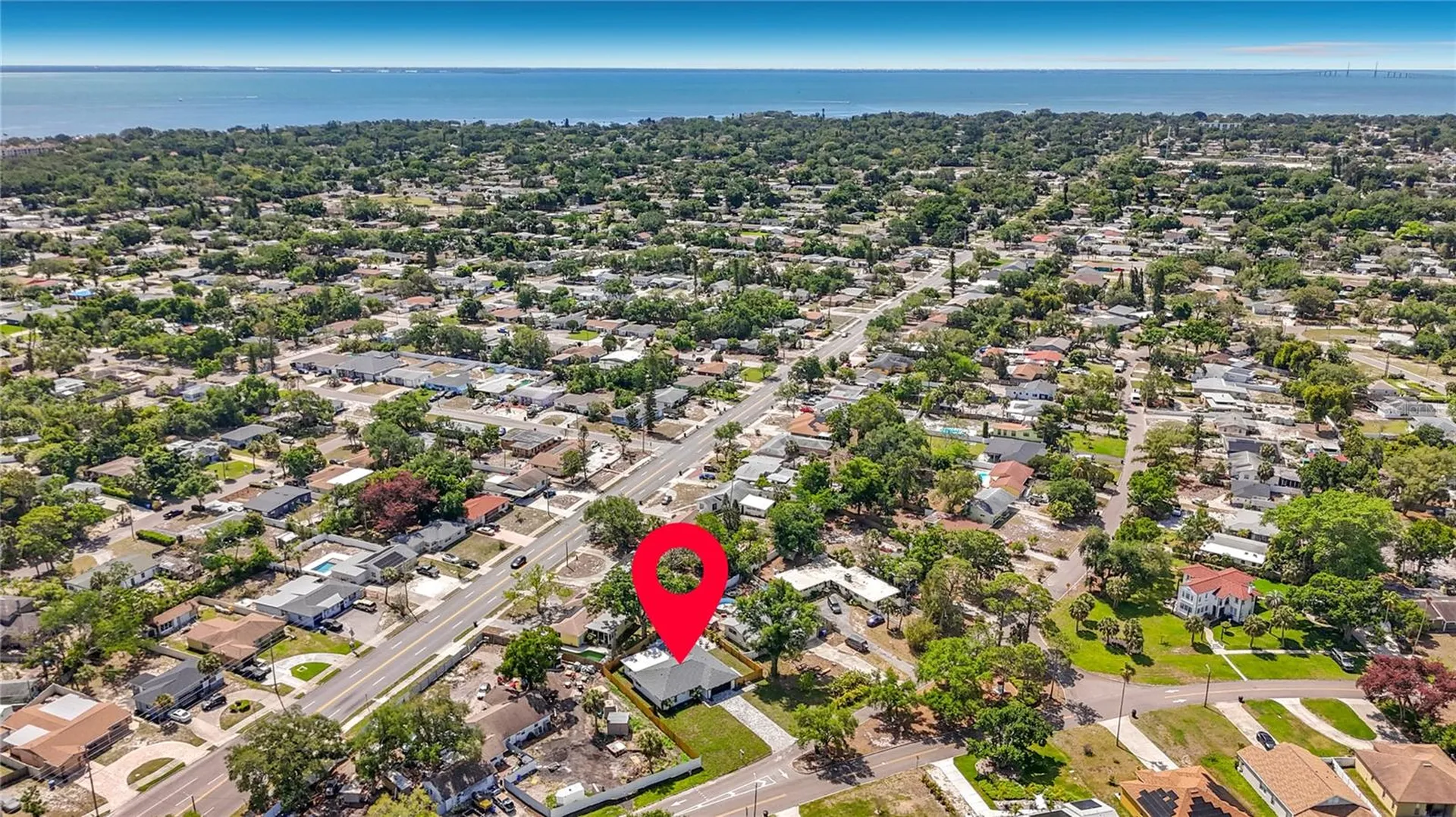 910 Alcazar Way S St Petersburg FL 33705