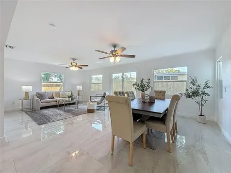 910 Alcazar Way S St Petersburg FL 33705