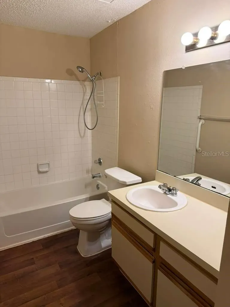 199 Afton Square Altamonte Springs FL 32714