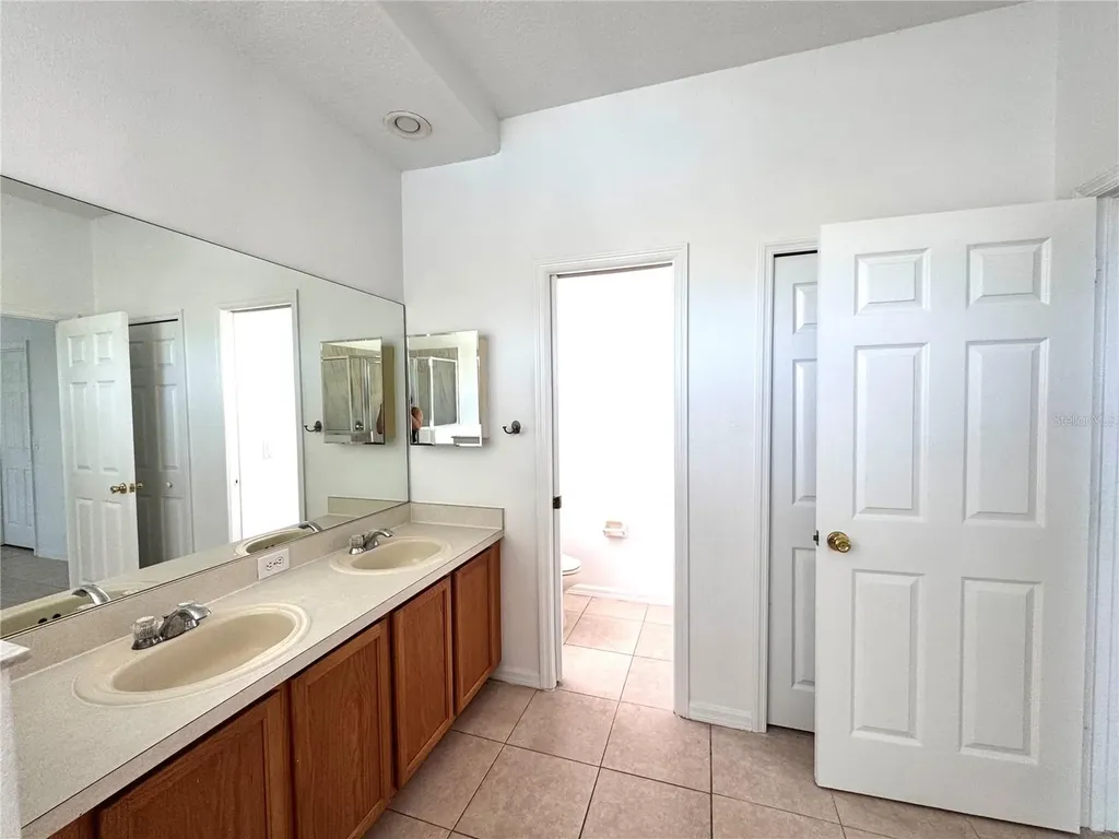 14460 Huntcliff Park Way Orlando FL 32824