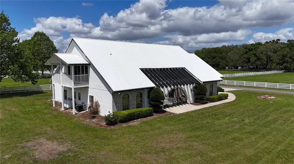 4450 SE 216th Avenue Morriston FL 32668