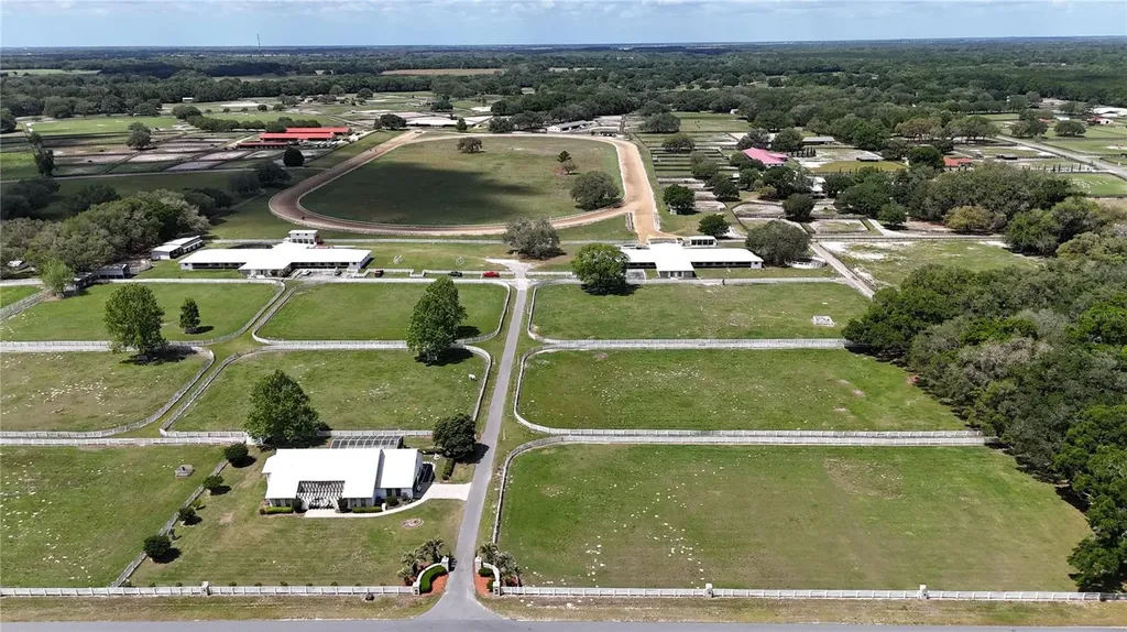 4450 SE 216th Avenue Morriston FL 32668