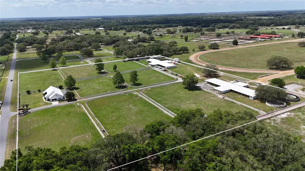 4450 SE 216th Avenue Morriston FL 32668