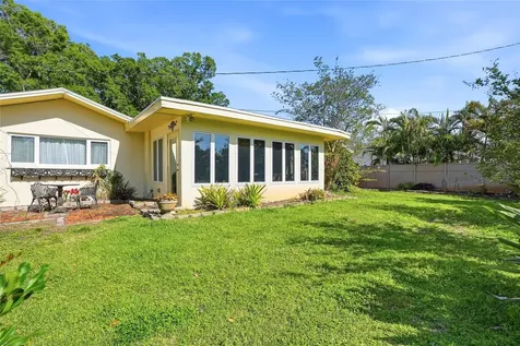 962 Corvette Drive Largo FL 33771