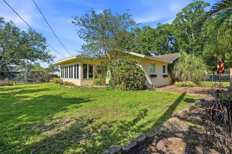 962 Corvette Drive Largo FL 33771
