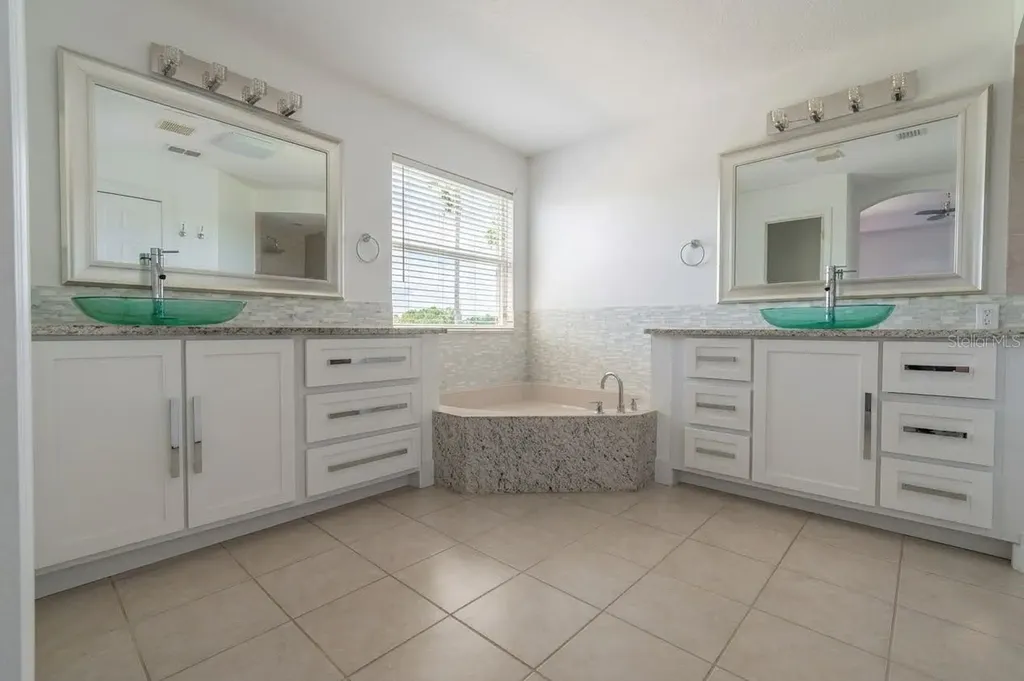 6609 Lake Pembroke Place Orlando FL 32829