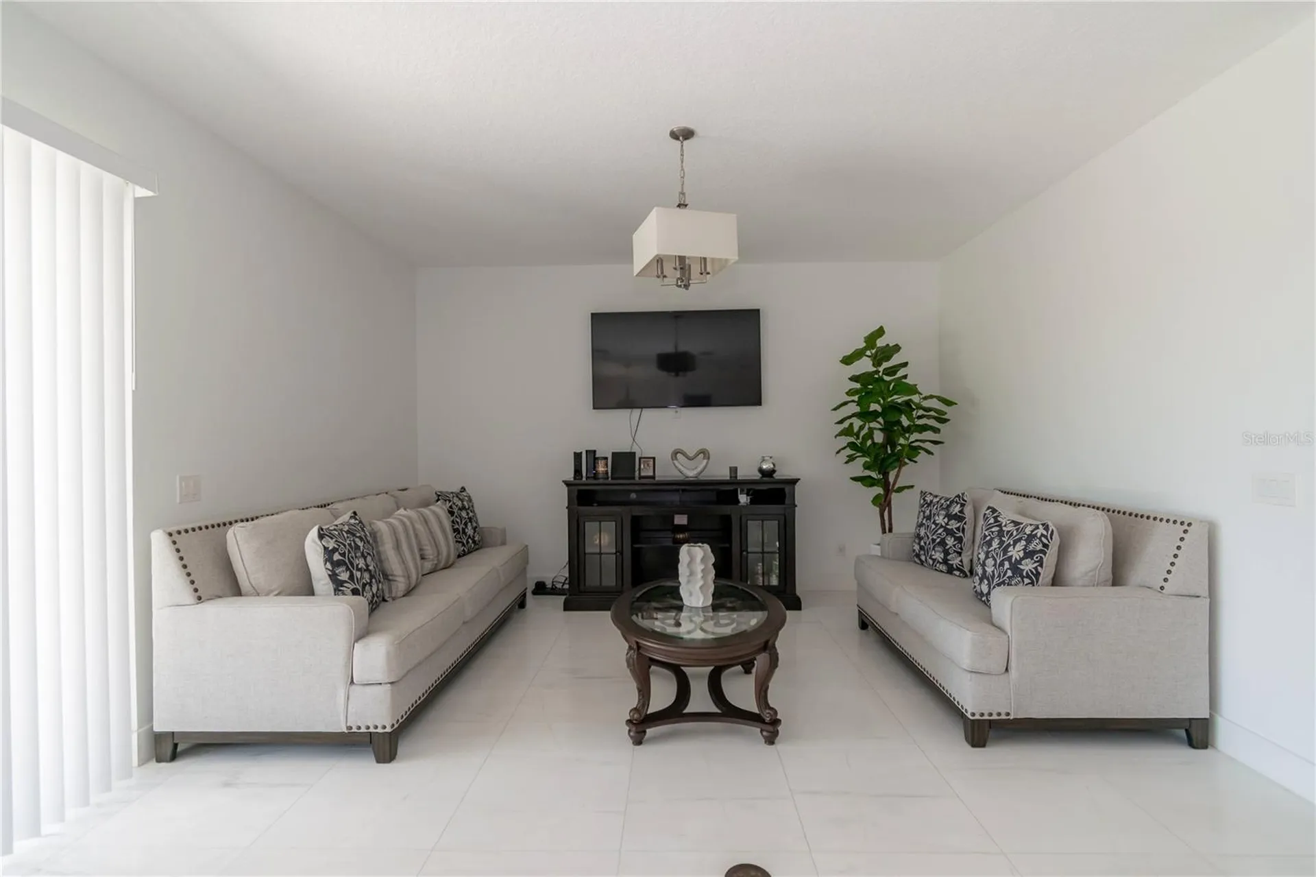 6609 Lake Pembroke Place Orlando FL 32829