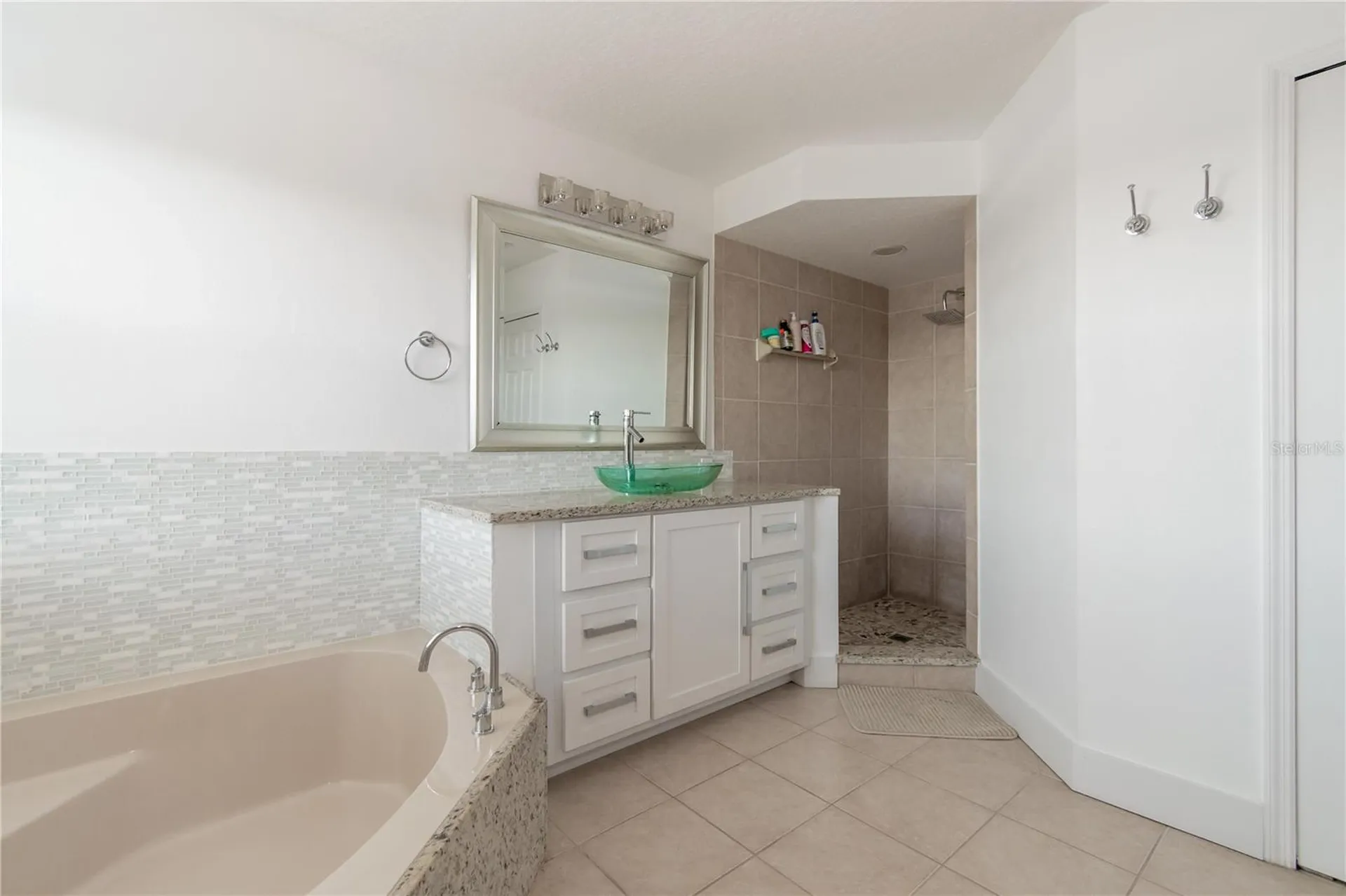 6609 Lake Pembroke Place Orlando FL 32829