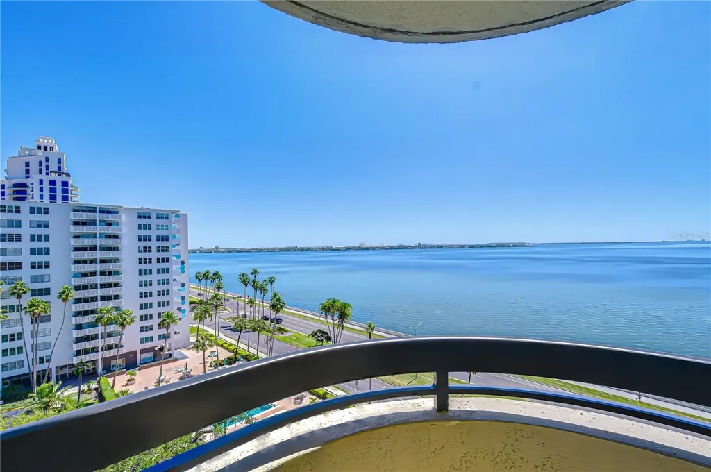 2413 Bayshore Boulevard Tampa FL 33629
