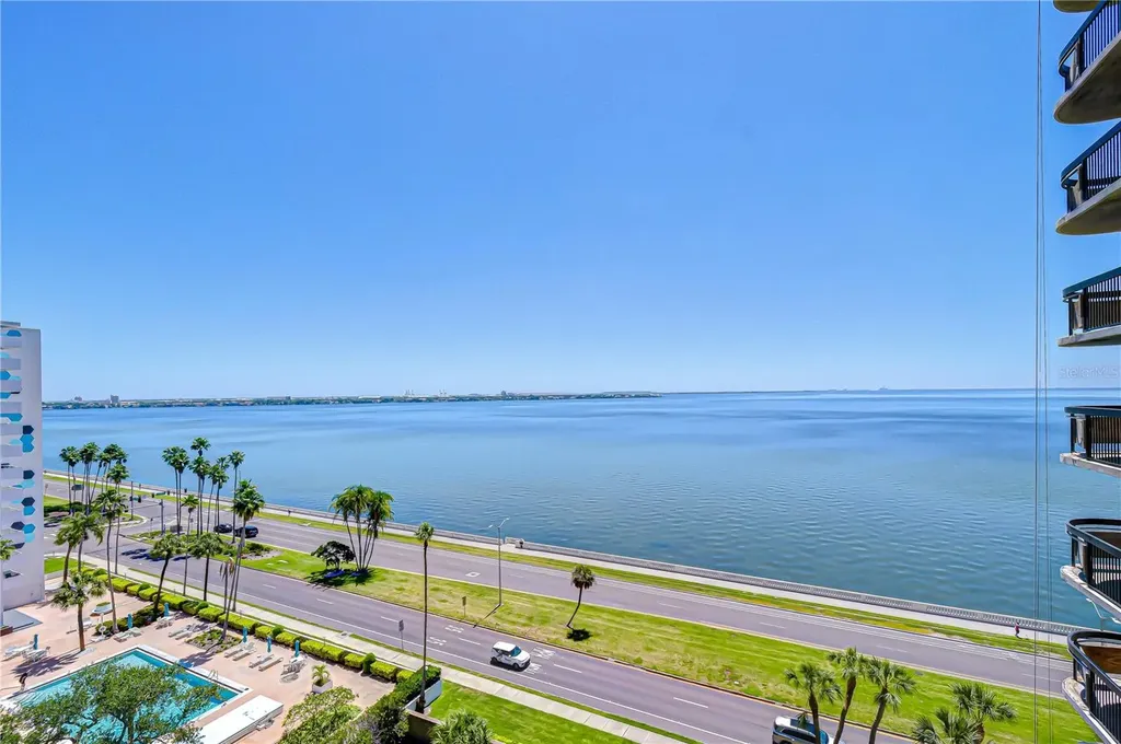 2413 Bayshore Boulevard Tampa FL 33629