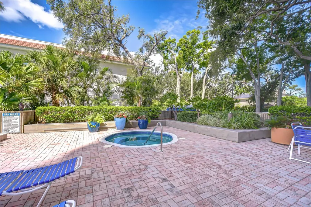 2413 Bayshore Boulevard Tampa FL 33629