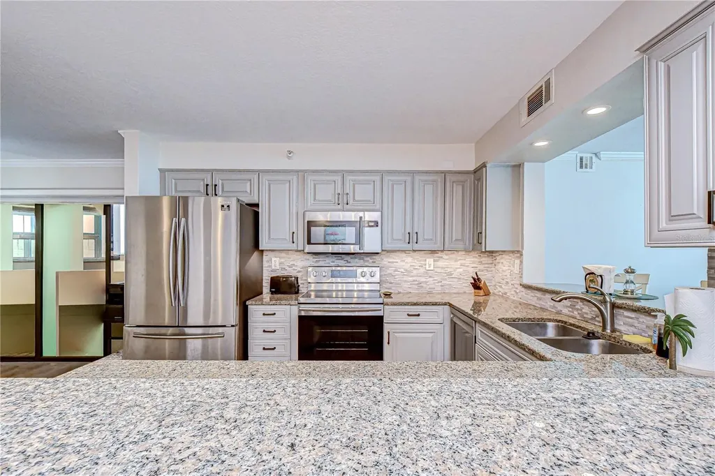 2413 Bayshore Boulevard Tampa FL 33629