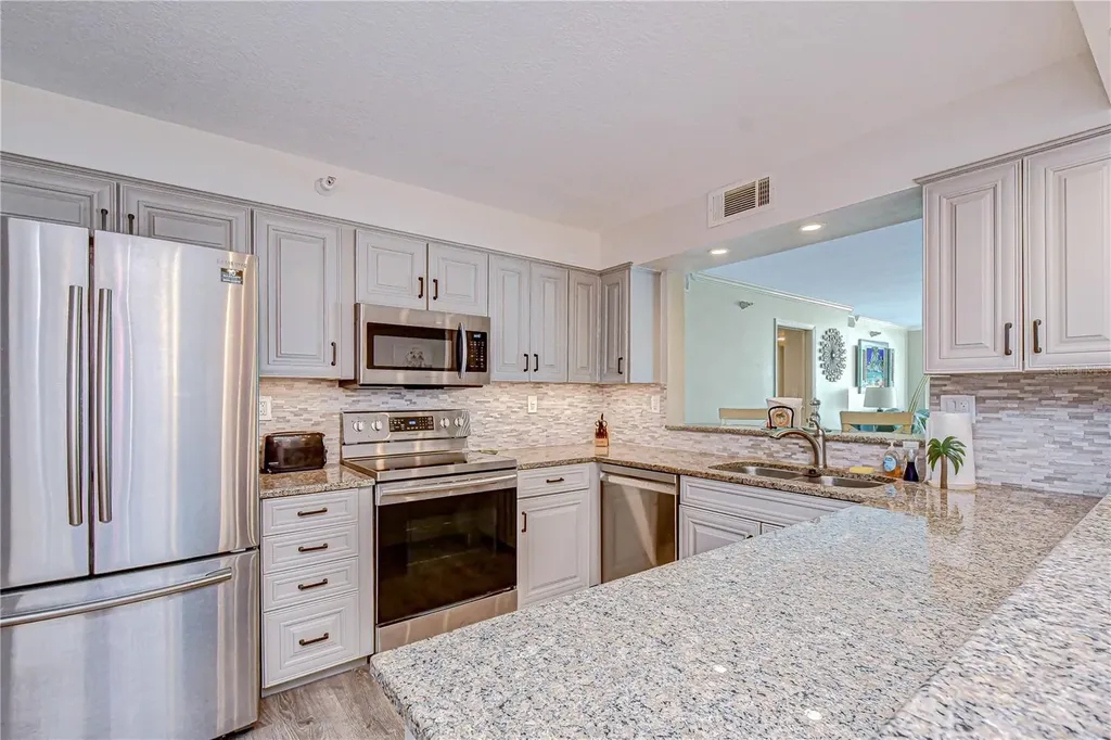 2413 Bayshore Boulevard Tampa FL 33629