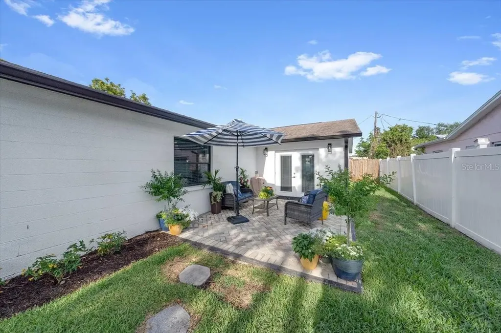 6870 13th Avenue N St Petersburg FL 33710