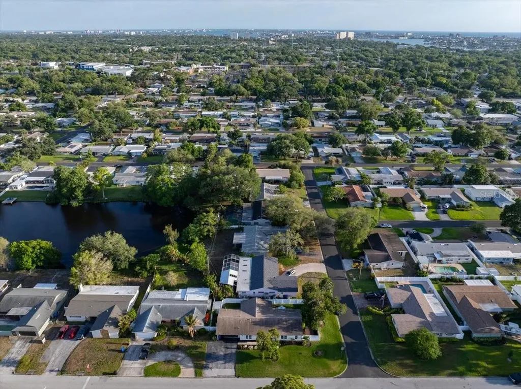 6870 13th Avenue N St Petersburg FL 33710