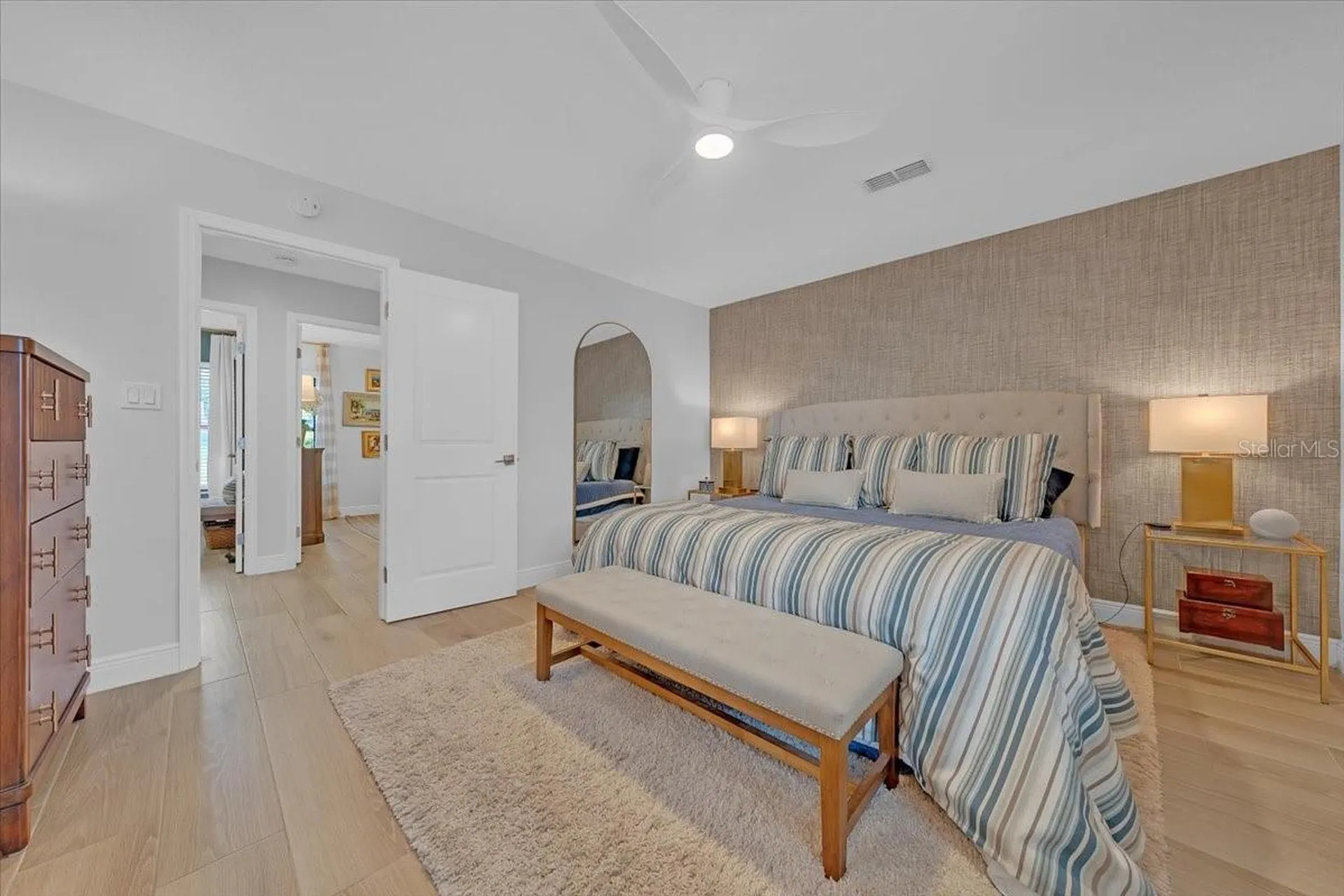 6870 13th Avenue N St Petersburg FL 33710