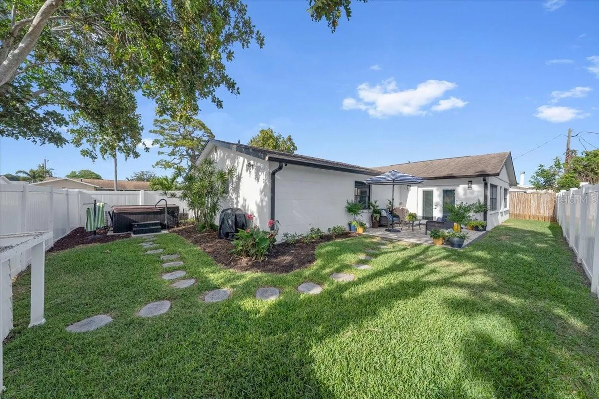 6870 13th Avenue N St Petersburg FL 33710