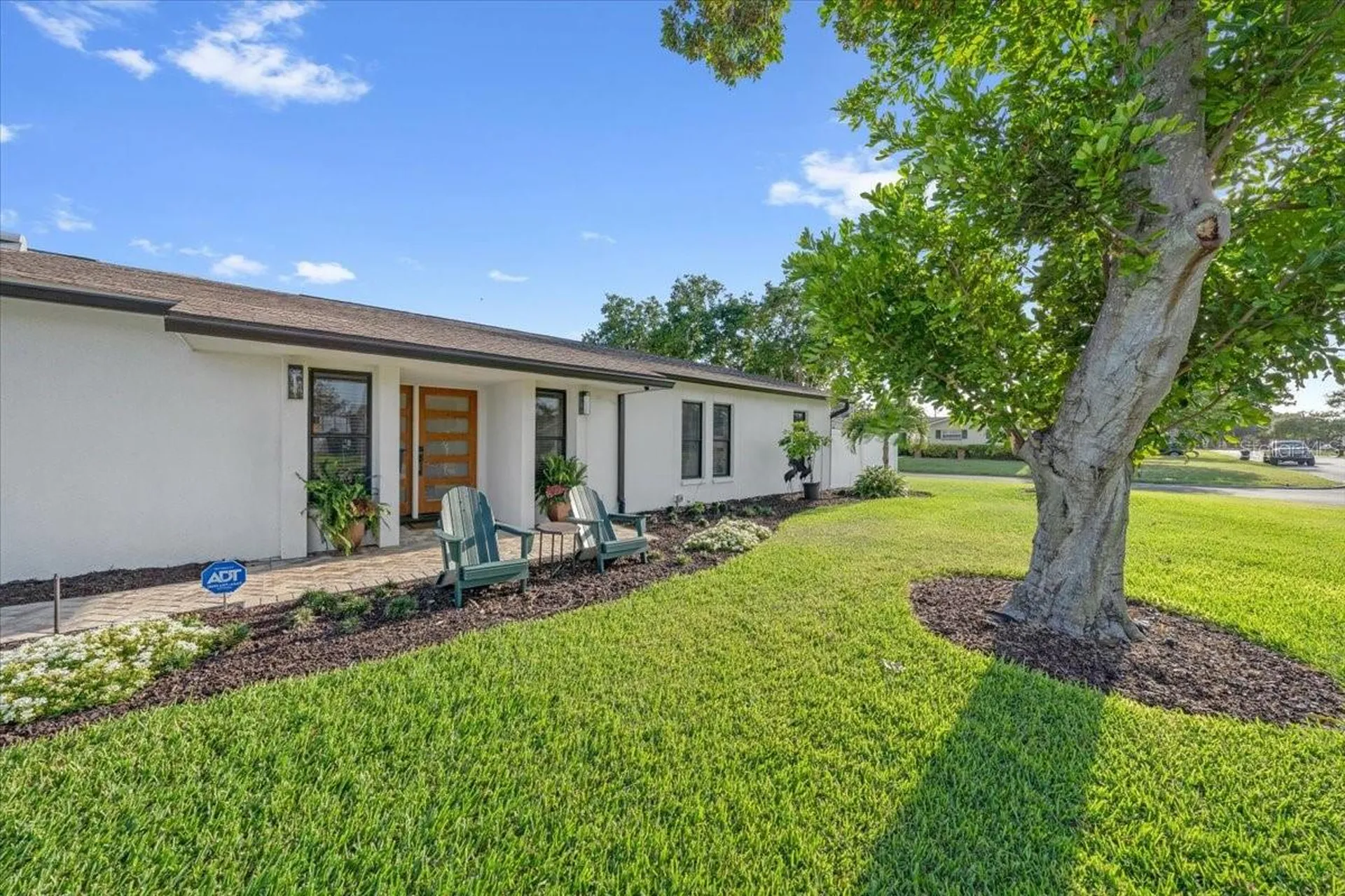 6870 13th Avenue N St Petersburg FL 33710