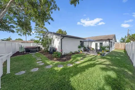 6870 13th Avenue N St Petersburg FL 33710