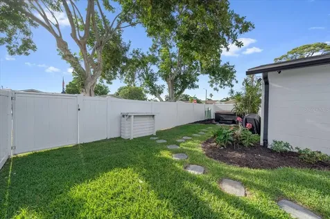 6870 13th Avenue N St Petersburg FL 33710