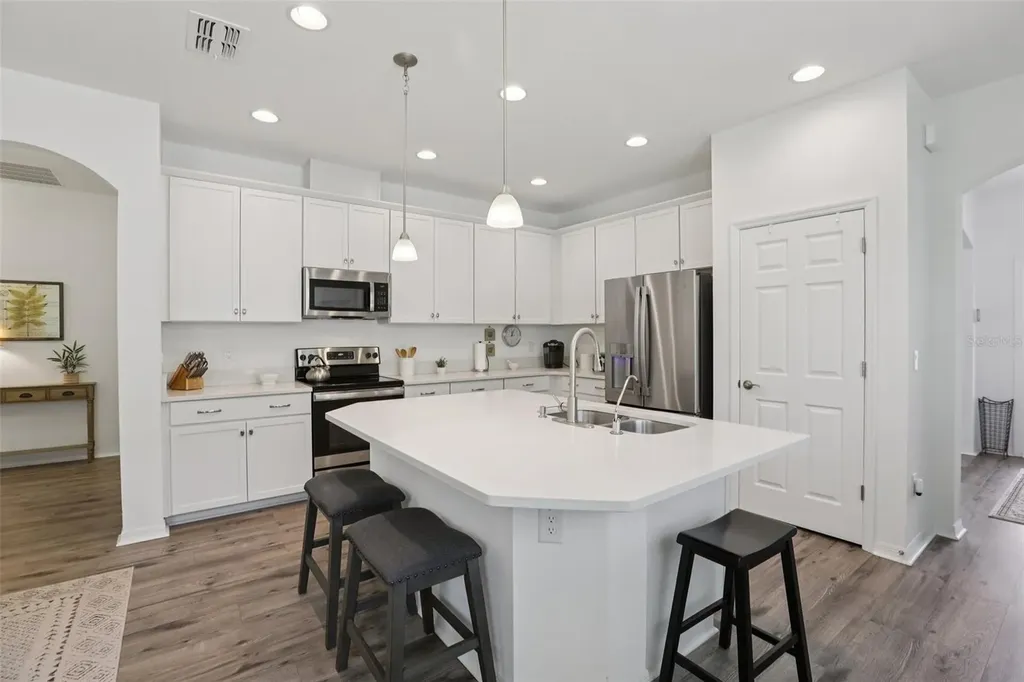 7114 Gulf Cypress Avenue Land O Lakes FL 34637