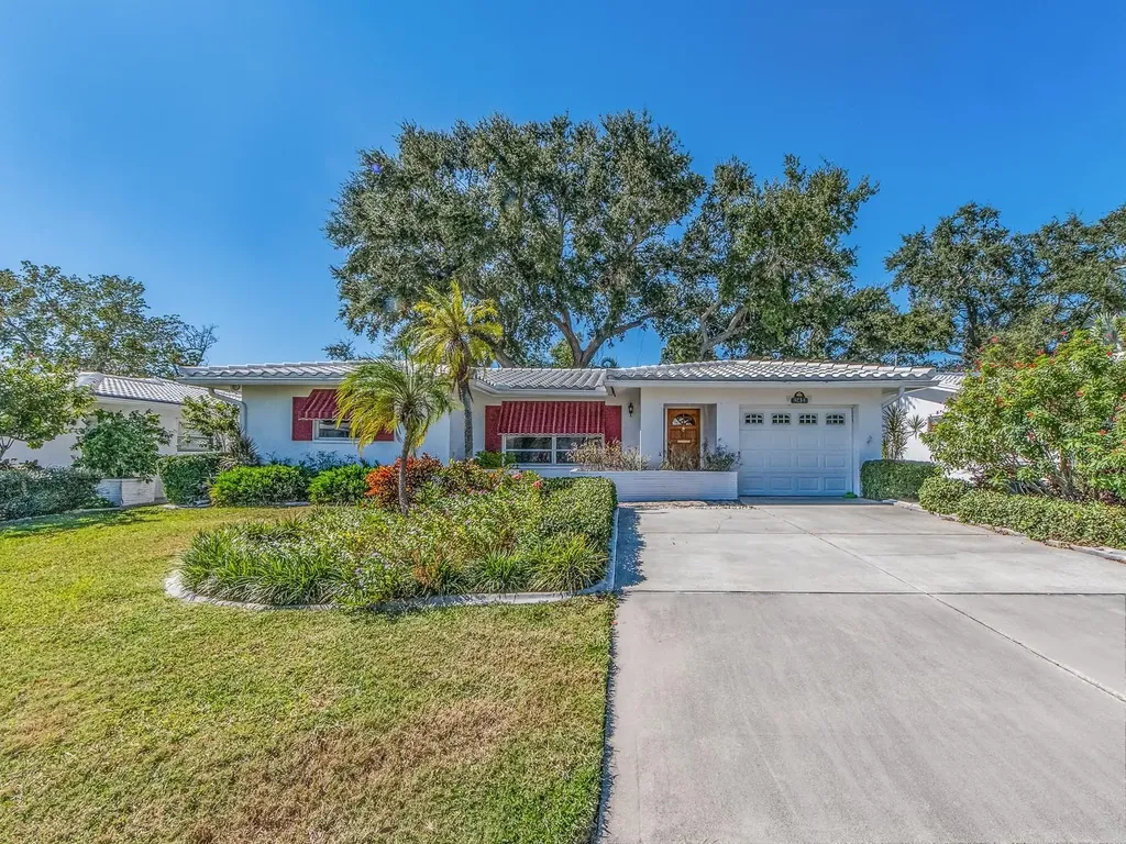 9234 141st Street Seminole FL 33776