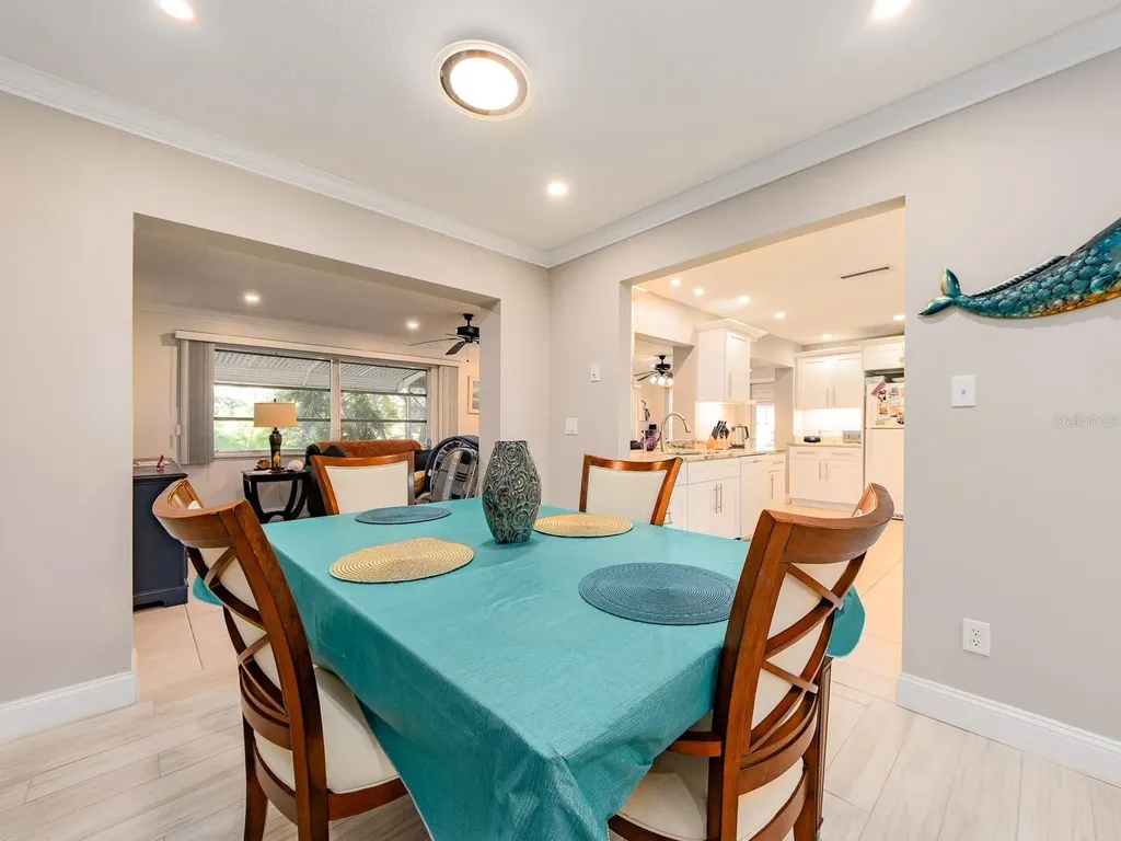 9234 141st Street Seminole FL 33776