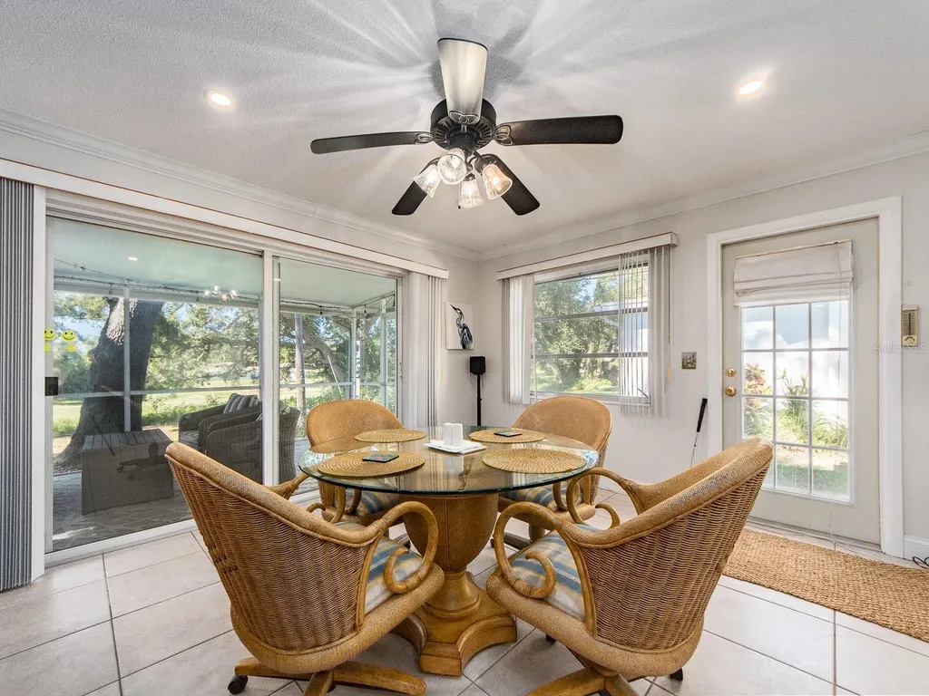 9234 141st Street Seminole FL 33776